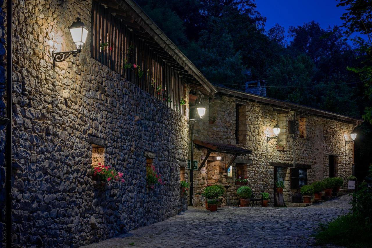 Hotel Rural La Tahona De Besnes Arenas De Cabrales Exterior photo